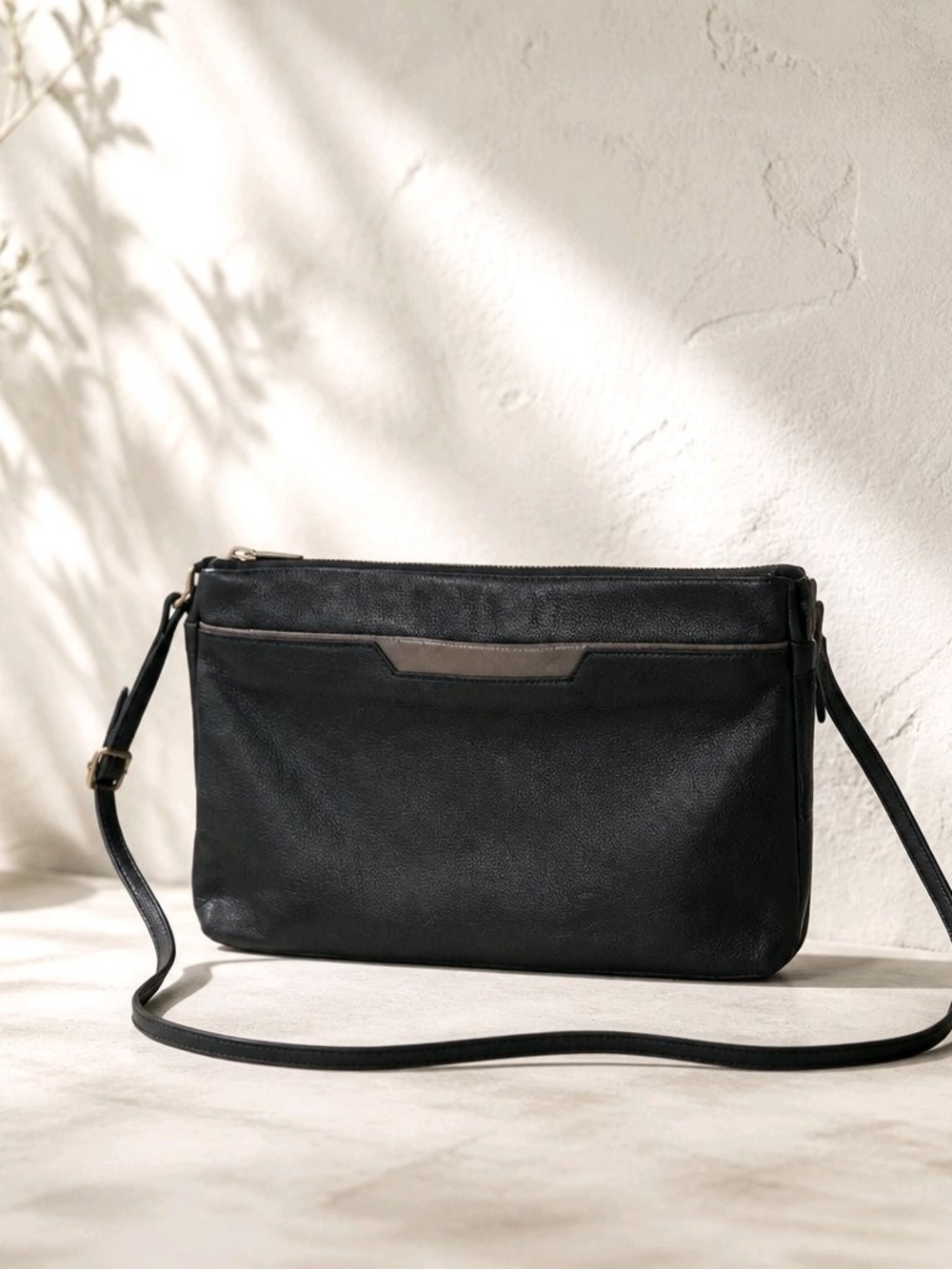 JBS Black Genuine Leather Minimalist Crossbody Bag Organizer Purse – Slim